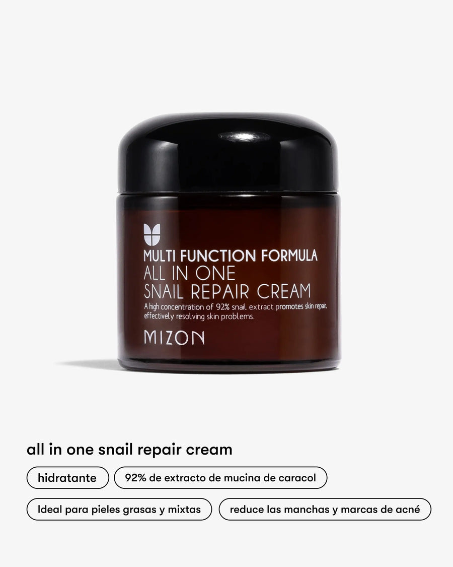  crema hidratante antienvejecimiento con mucina de caracol de Mizon en Momiji Beauty, tu destino de confianza para productos de cuidado de la piel de calidad. Esta crema innovadora está enriquecida con mucina de caracol, reconocida por sus propiedades regenerativas y reparadoras. Su fórmula rica y de rápida absorción ayuda a reducir la apariencia de líneas finas y arrugas, mientras hidrata profundamente la piel para un cutis más suave y radiante.