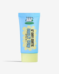 Protector solar SPF 50 de Centella Asiática de Chasin' Rabbits en Momiji Beauty. Protege contra los rayos UVA y UVB, aprovecha las propiedades regenerativas y calmantes de la Centella Asiática. Su fórmula ligera y de rápida absorción es ideal para uso diario, ofreciendo una defensa confiable contra los daños causados por el sol. Mantén tu piel protegida y radiante.