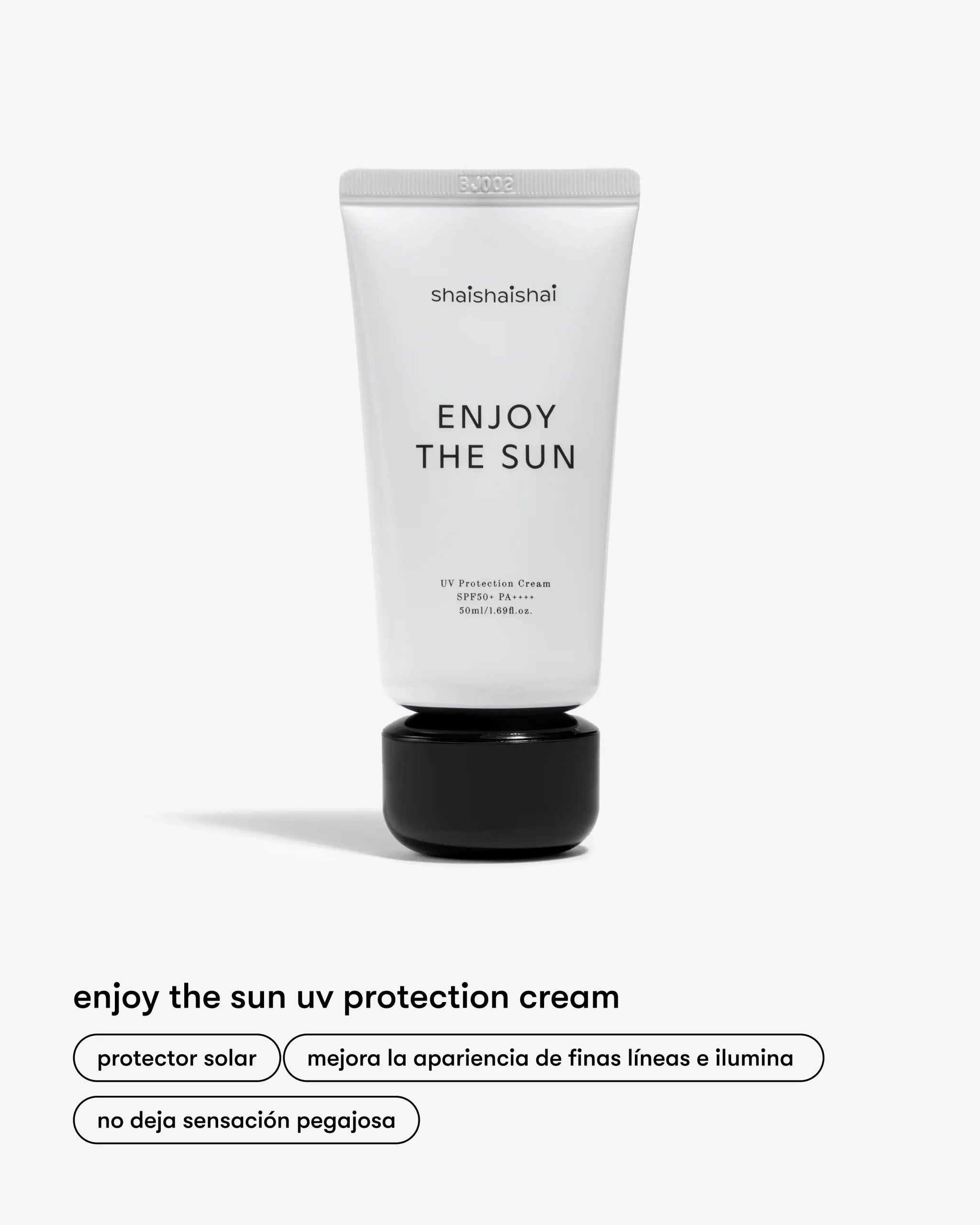 Protector Solar de Shaishaishai en Momiji Beauty, una defensa esencial para tu piel contra los daños causados por los rayos UV. Este protector solar, con una fórmula ligera y no grasa, proporciona una protección efectiva contra los rayos UVA y UVB, ayudando a prevenir quemaduras solares y el envejecimiento prematuro de la piel. Además, está enriquecido con ingredientes hidratantes para mantener la piel suave y flexible.