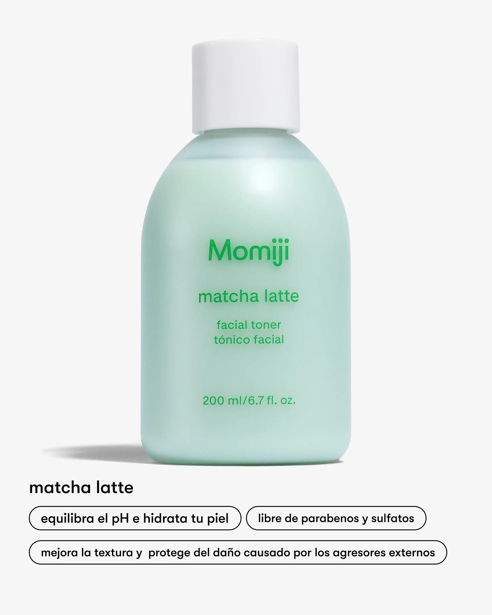 Sumérgete en la experiencia revitalizante del Matcha Latte Tónico de Momiji. Nuestra exclusiva fórmula combina las propiedades antioxidantes del matcha con ingredientes hidratantes para ofrecerte una piel radiante y saludable. Este tónico refrescante es perfecto para revitalizar la piel cansada y devolverle su luminosidad natural. Disfruta de los beneficios del matcha en tu rutina de cuidado de la piel con el Matcha Latte Tónico de Momiji. ¡Añádelo a tu carrito hoy y dale a tu piel el impulso que necesita!