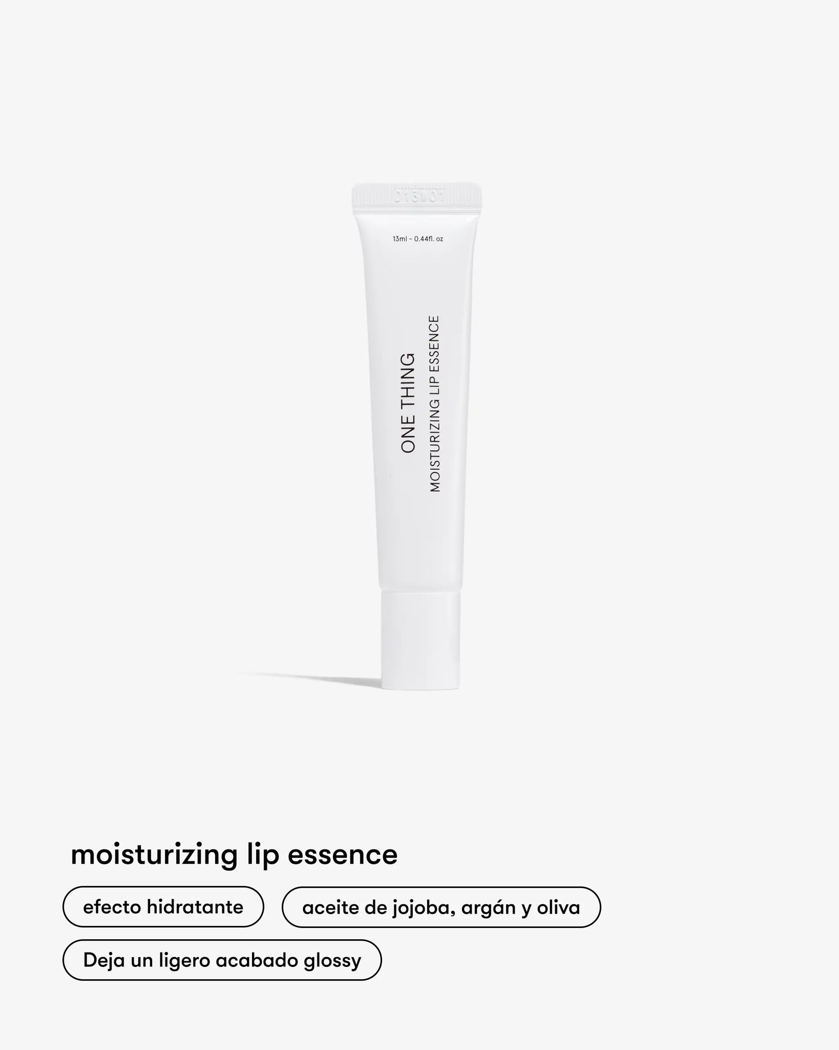 Esencia Labial Hidratante de One Thing en Momiji Beauty, una solución esencial para unos labios suaves y saludables. Formulada con ingredientes naturales como aceite de coco y manteca de karité, esta esencia labial proporciona una hidratación profunda y duradera, dejando los labios suaves y flexibles. Su textura ligera y de rápida absorción es perfecta para usar bajo el lápiz labial o como tratamiento nocturno.