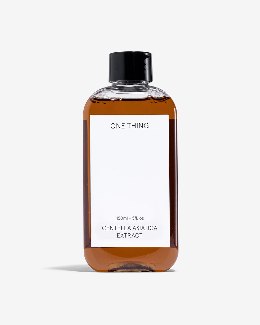 Tónico Calmante de Centella Asiática de One Thing en Momiji Beauty, una opción excepcional para calmar y equilibrar tu piel. Formulado con extracto de centella asiática, este tónico ayuda a reducir la irritación y la inflamación, dejando la piel suave, fresca y revitalizada. Su fórmula suave y sin alcohol es adecuada para todo tipo de piel, incluida la piel sensible.