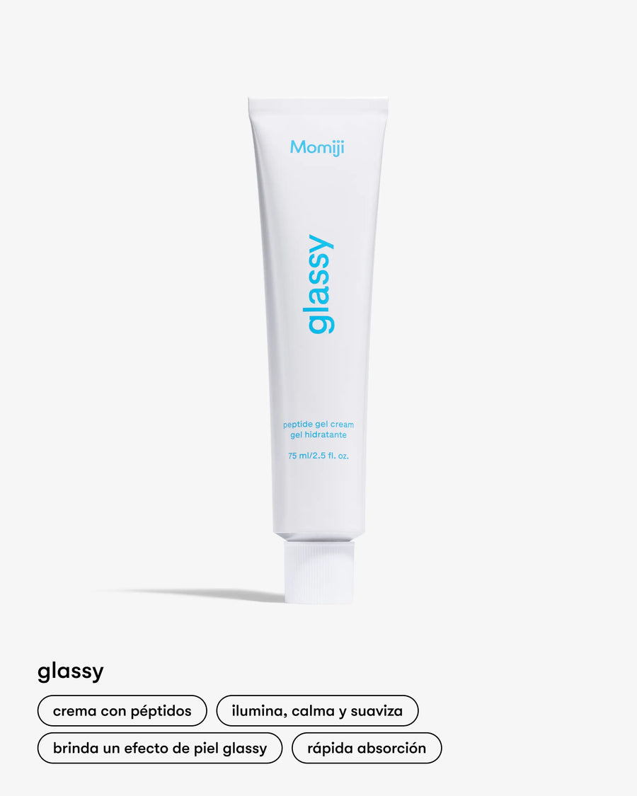 Experimenta la hidratación definitiva con el Gel Hidratante Glassy de Momiji. Nuestra fórmula innovadora proporciona una hidratación profunda y duradera, dejando la piel suave, flexible y luminosa. El Gel Hidratante Glassy de Momiji está enriquecido con ingredientes naturales que nutren y revitalizan la piel, proporcionando un aspecto radiante y saludable. ¡Añádelo a tu rutina diaria de cuidado de la piel y descubre una piel visiblemente más saludable!”
